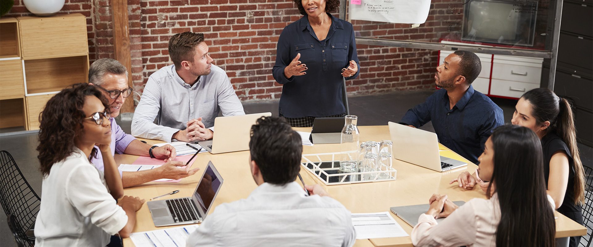 Les employés participent à un atelier sur la façon de devenir de meilleurs alliés.